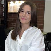 Ich biete Englisch Nachhilfe online an. Wir bearbeiten gemeinsam Hausaufgaben und Übungsaufgaben, die ich zur Verfügung stelle